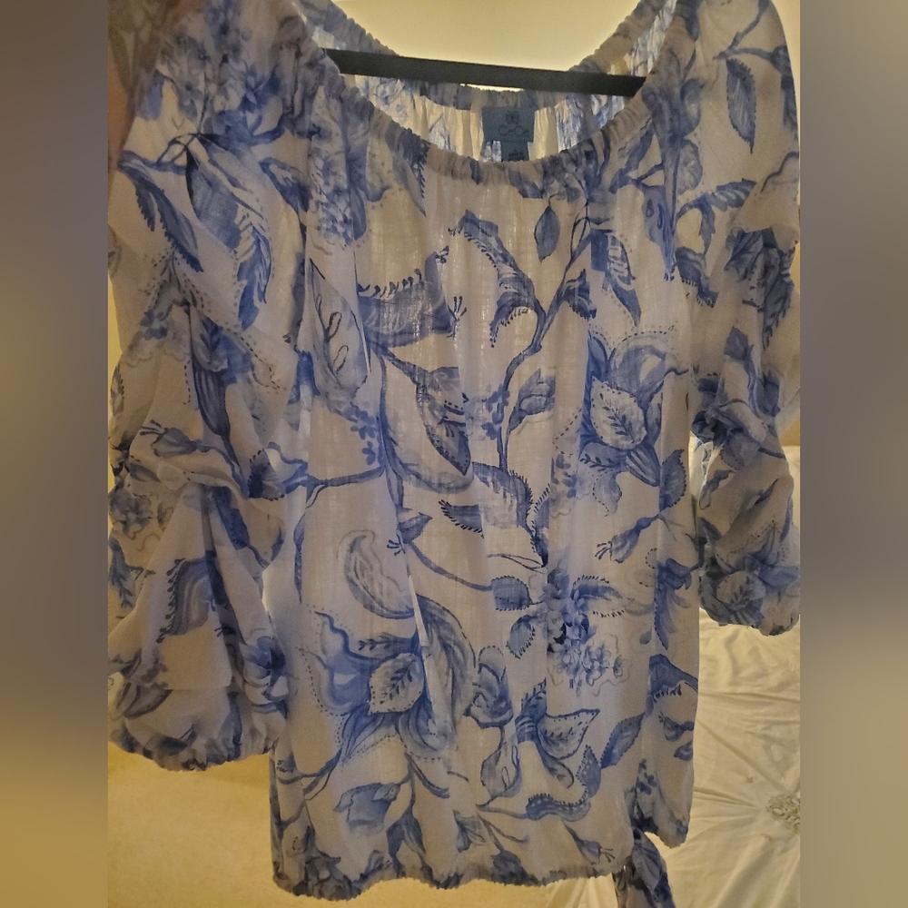 CeCe Off the Shoulder Blouse, Print, Balloon style sleeves & Tie Hem, Size L